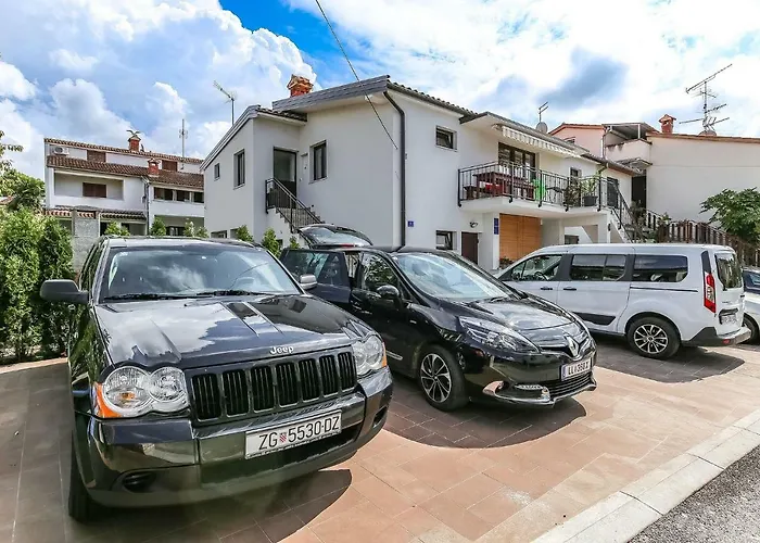 Alex - 100 Meters From Beach
