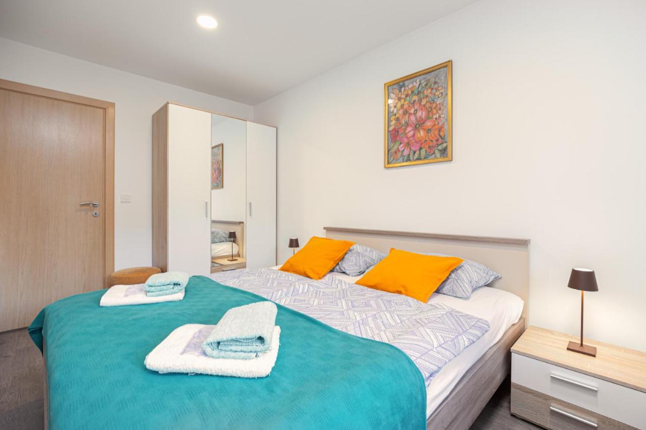 Apartman Alex - 100 Meters From *